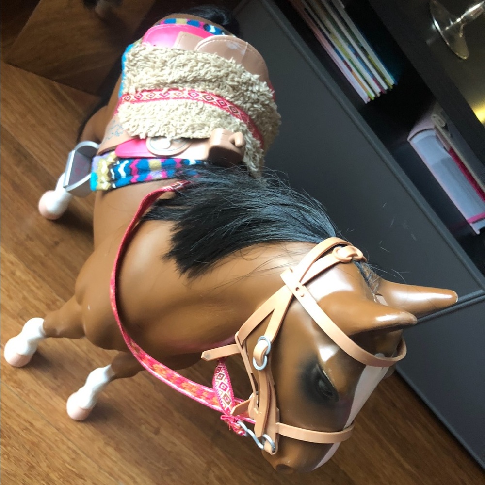 Toy horse